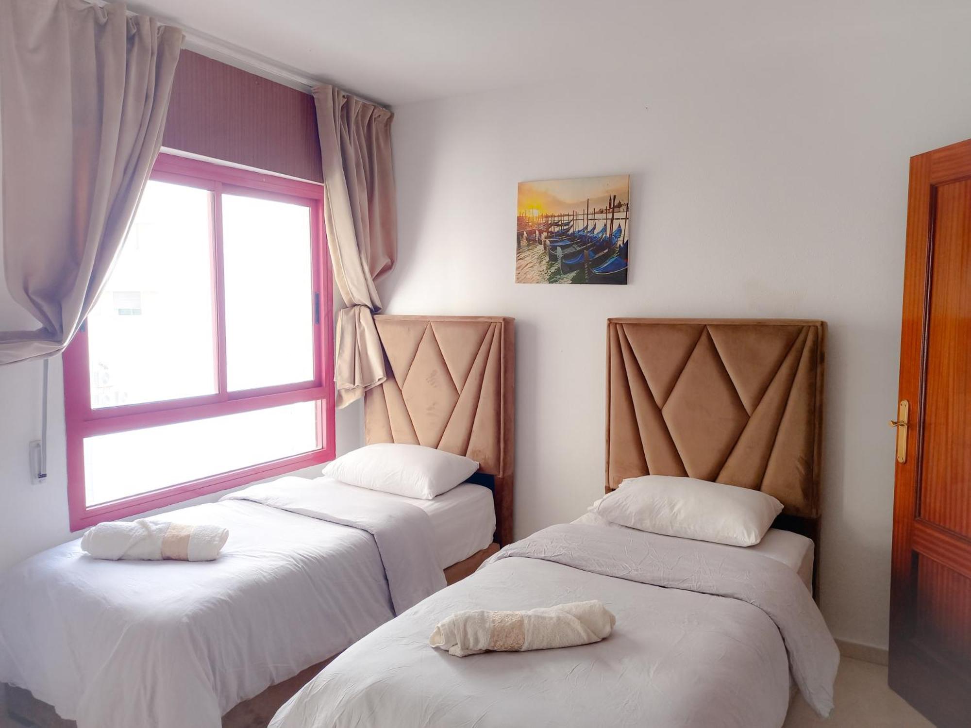 Amazing Appartement " Avec Climatisation " Au Centre Ville En Face Hilton & Gare Train De Tgv De Tanger 2N Tanca Dış mekan fotoğraf