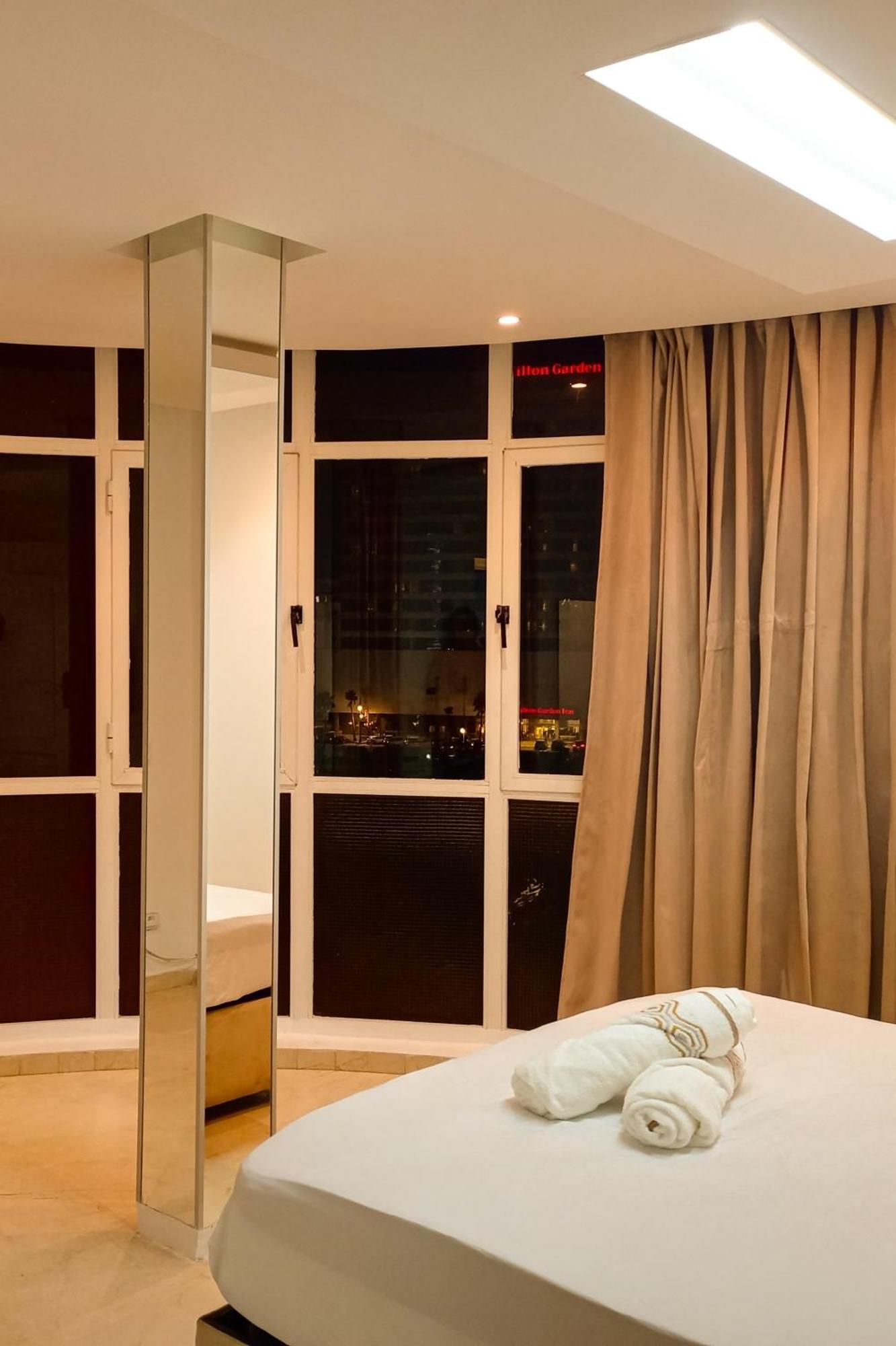 Amazing Appartement " Avec Climatisation " Au Centre Ville En Face Hilton & Gare Train De Tgv De Tanger 2N Tanca Dış mekan fotoğraf