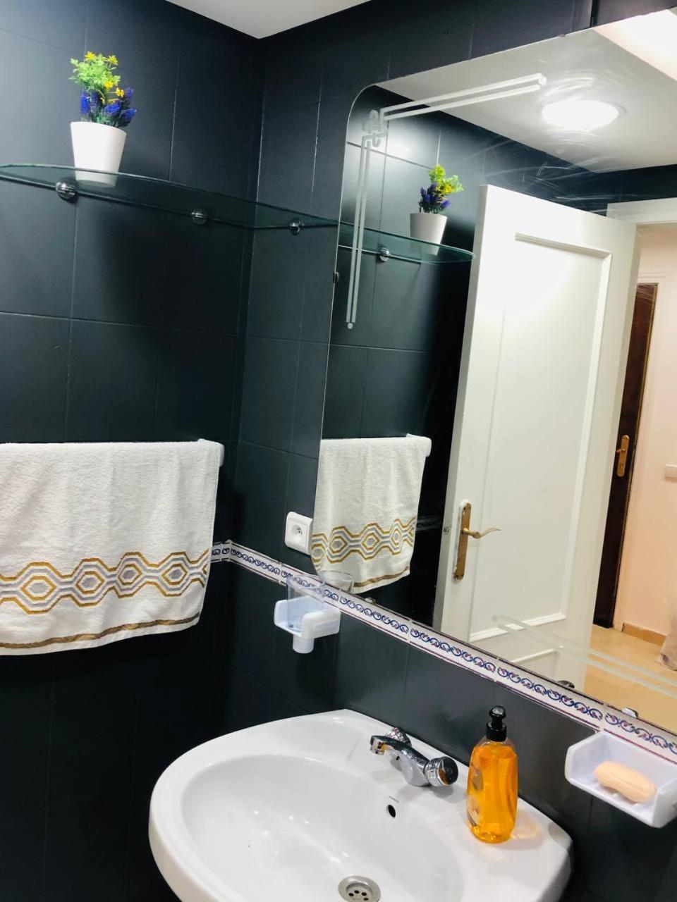 Amazing Appartement " Avec Climatisation " Au Centre Ville En Face Hilton & Gare Train De Tgv De Tanger 2N Tanca Dış mekan fotoğraf